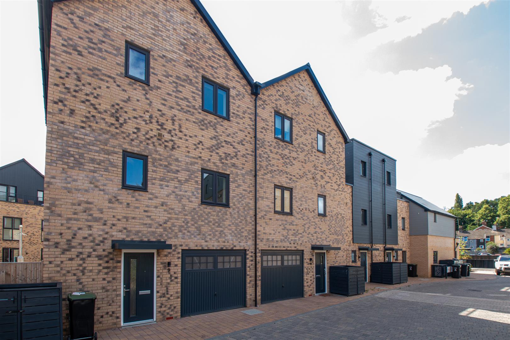 4 bed property in Charles English Close, Ipswich